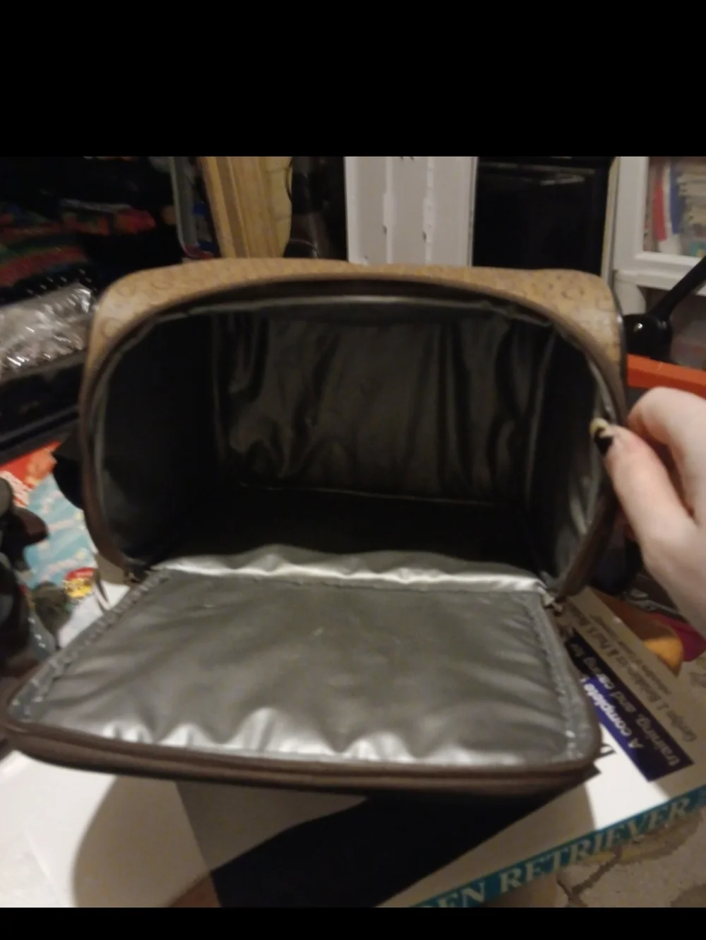 Guess insulated lunch box - Picture 7 of 8